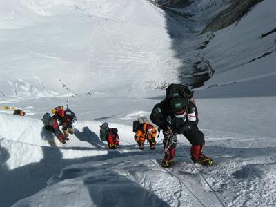 mount-everest-89590_1920.jpg