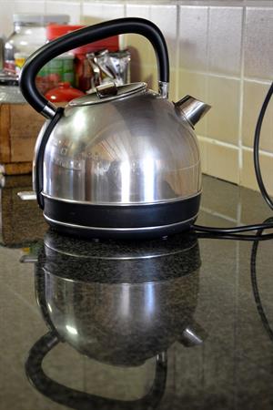electrickettle16448231920.jpg