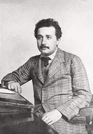 Albert_Einstein_ETH-Bib_Portr_05937.jpg