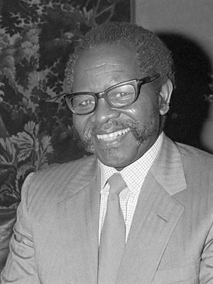 449px-Oliver_Tambo_(1981).jpg