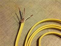 wire1200pxRomexcableagrw400.jpg