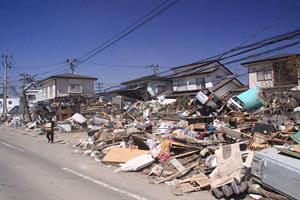 800px-Damage_of_Tsunami_in_Tagajo.jpg