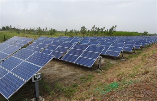 solar-panels-gf514b2282_1920.jpg