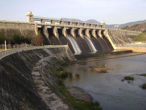 800px-Amaravathi_Dam.jpg